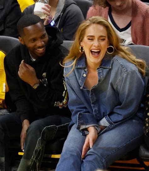 Adele Wears Gold Ring On Left Hand Fuelling Rich Paul Marriage Rumours Metro News