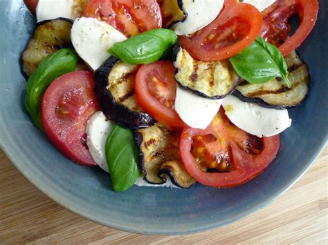 Gegrilde aubergine tomaat en mozzarella de Gezonde Kok