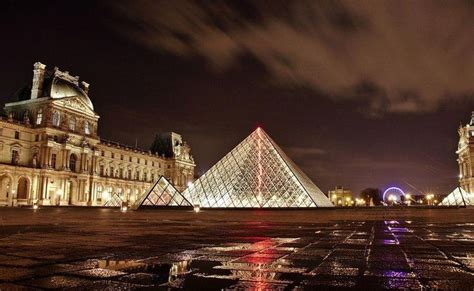 The Louvre Consists Of Around 300000 Deal With Screen Within Its