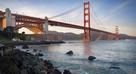 Golden Gate El Puente Más Famoso Para Atravesar La Bahía De San