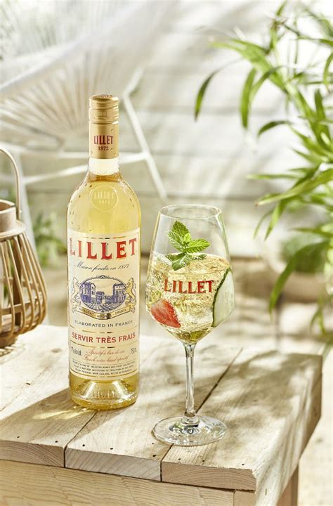 Next time you need a light chilled white wine grab lillet blanc instead and you'll have leftovers for mixing into cocktails. Nossos coquetéis favoritos com Lillet Blanc