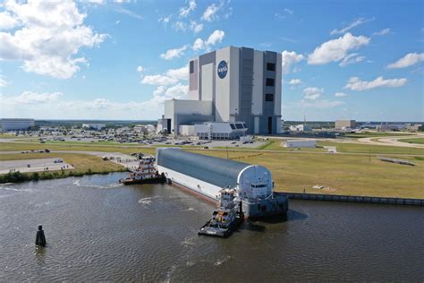 Nasa.gov brings you the latest images, videos and news from america's space agency. KSC-20190927-PH-MTD01_0086 | NASA's Pegasus Barge arrives ...