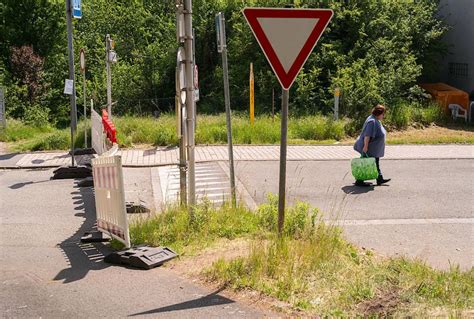 Die heutige grenze zwischen deutschland und frankreich ist eine rund 448 kilometer lange staatsgrenze in mitteleuropa, 182 kilometer hiervon bildet der rhein (mittig). Bilderstrecke zu: Grenze zwischen Deutschland und ...