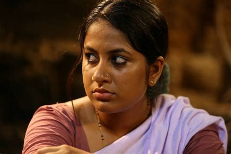 South Malayalam Actress Jyothi Krishna Photo Gallery Malayalam