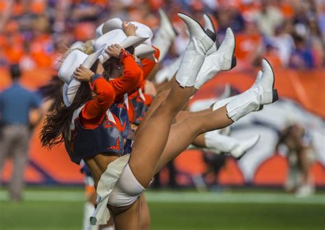 ボード「denver Broncos Cheerleaders」のピン