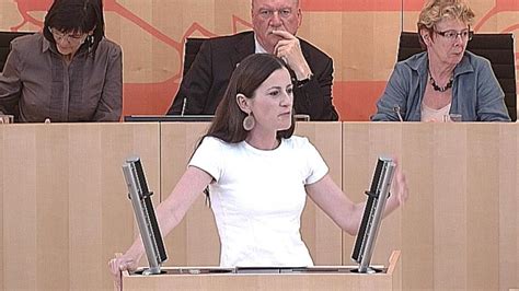 Mit dem spitzenduo wissler und bartsch zieht die linke in den bundestagswahlkampf. Video: Wissler (Linke): "Höhere Steuern für die Bildung in ...