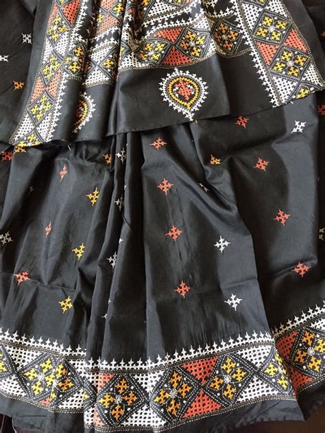 Get the best deals on second hand wedding dresses and save up to 70% off at poshmark now! Pin by 🌹🏵Madhuri Govindan 🌺🌻 on Kutch Work in 2020 | Kutch ...