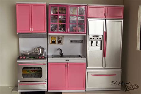 ¡sin duda la muñeca más famosa del mundo! Todo sobre mi Barbie: Regalos de cumple II, cocina