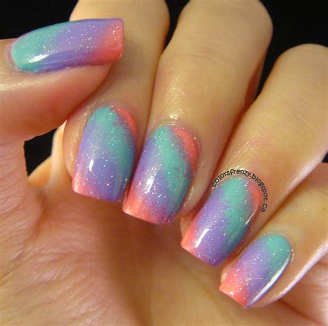 Colors Frenzy 31dc2013 Day 10 Gradient Nails