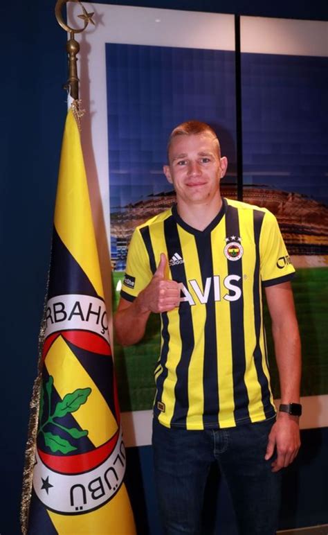 A(z) szalai ádám című videót origo sport nevű felhasználó töltötte fel a(z) sport kategóriába. Attila Szalai'den Fenerbahçe yorumu: Real Madrid gibi...