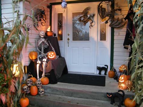Get Ready For Halloween With These Halloween Front Yard Decorating Ideas