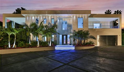 Extraordinary Home Of The Week Modern Luxury In Beverly