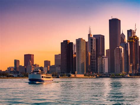 Chicago Urban Skyline At Sunset Navy Pier Royalty Free Images Stock