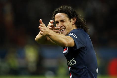 Paris st germain's edinson cavani waves to fans in february after being presented with a trophy for becoming the first psg player to score 200 goals for the club. Arsenal Transfer News: Wenger Hints at Cavani Move ...