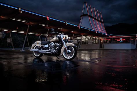 Harley Davidson Enthüllt Die Neuen Softail Modelle Für 2018
