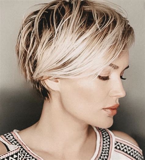 Coupe Cheveux Courts Visage Rond Noella Blog