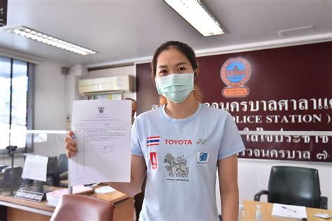 รัชนก การแข่งขันแบดมินตันโอลิมปิก 2020 โตเกียวเกมส์ ประจำวันพฤหัสบดีที่ 29 กรกฎาคม 2564 โดยในประเภทหญิงเดี่ยว รอบ 16 คนสุดท้าย น้องเมย์ รัชนก อิ. "เมย์" รัชนก แจ้งความหลังถูกมิจฉาชีพแก๊งต่างชาติแฮ็กเฟซ ...