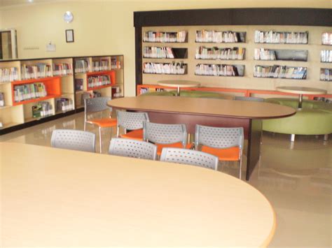 Gambar Perpustakaan Sekolah Yucrimson