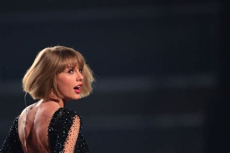 Taylor Swift Donates To Sexual Assault Charity Life And Style Vietnam News Politics
