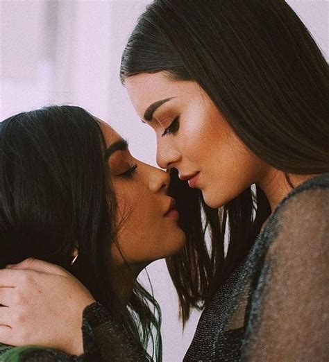 Lesbian Love Lgbt Love Lesbians Kissing Gay Aesthetic Couple