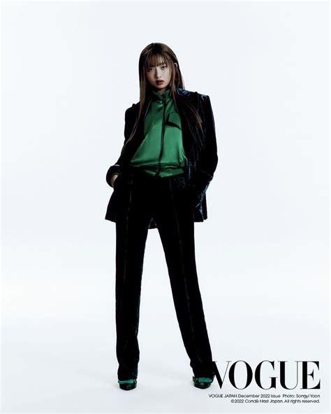 Vogue Japan On Twitter Vogue Japan Vogue Photoshoot Celebrity Magazines