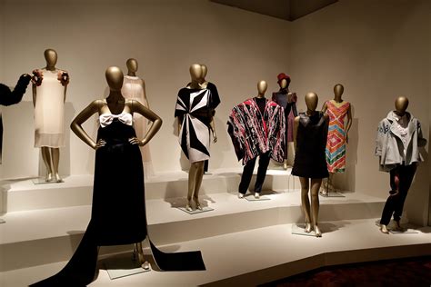 El Arte De La Indumentaria Y La Moda En Mexico 1940 2015 Fashion Radicals