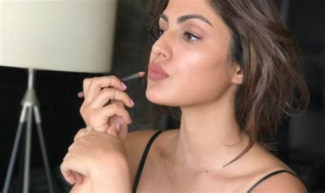 Rhea Chakraborty S Braless Picture Is Making Social Media Buffs Go