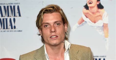 Aan bachelorette gaby blaaser (35) verklapt tony waar hij als eerste op gaat letten. Nieuw seizoen The Bachelor in de maak: geruchten over Tony ...