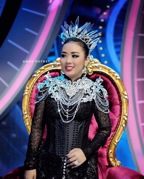 Biodata Soimah Penyanyi Dangdut Asal Pati Lengkap Dengan Foto Dan Perjalanan Karir Biodata Artis