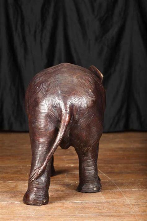 Three elephant statues stand back to back with their feet on each other this beautiful statue with a chrome. Large Bronze Elephant Statue Casting Dumbo Animal Garden Art