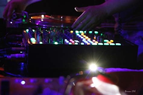 Hier finden veranstaltungen aller art von firmenfeiern über tagungen, empfänge, schulfeste und konzerte bis hin zu theater statt. 80er Jahre Party im Klub am Steintor in Bernau und ...
