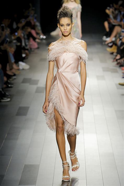 Marchesa Spring 2018 Ready-to-Wear Fashion Show Collection | Satin