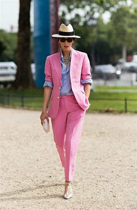 8 Grown Up Ways To Wear Pink Street Style Women Womens Fashion Casual Fashion Night