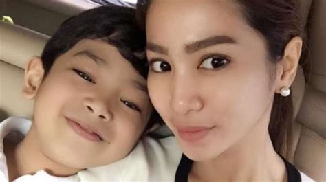 Melahirkan normal bayi besar no sensor untuk edukasi (sayangi perjuangan ibu wanita mu). Ini Bukti Bunga Zainal Jadi Istri Kedua Sukhdev Singh?