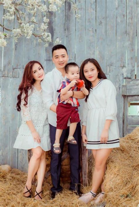 Từ một người có tiếng trong giang hồ, ưng hoàng phúc sau khi mãn hạn tù đã trở thành bảo vệ trong ông trùm phần 2 mang tên bẫy cọp. Diễn viên 4 đời chồng Hoàng Yến hạnh phúc bên gia đình