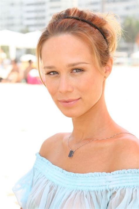 She is an actress and producer, known for o invasor (2001), a máquina (2005) and passione (2010). mariana ximenes cu&yuria mano pussy