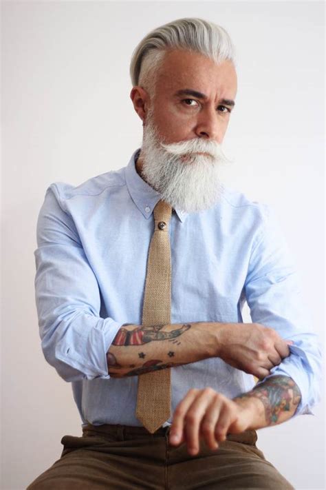 El bueno de alessandro viene a esta sección de tíos buenos de instagram a ponerla patas arriba. Alessandro Manfredini - Beard Grandpa | Fashionate Trends