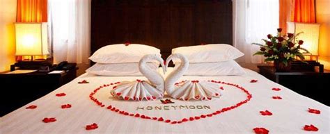 Pin By Karnataka Packages On Wedding Ideas Honeymoon Rooms Honeymoon