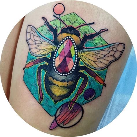 Tattoo cristal/ gem stone by júnior santa madre tattoo (time lapse). Bee and jewel tattoo | Insect tattoo, Jewel tattoo, Bug tattoo