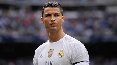 Роналду криштиану / cristiano ronaldo. Cristiano Ronaldo leaves young Portugal fan 'crying with ...