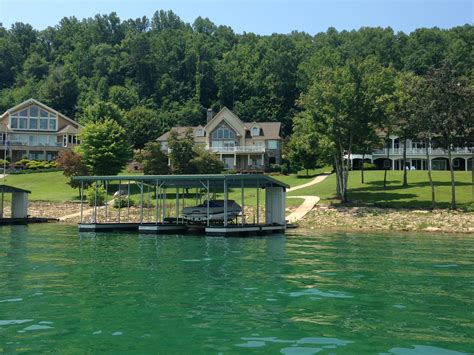 The Peninsula | Luxury Lake Living | Norris Lake | Norris Lake