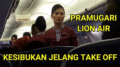 Kesibukan Pramugari Lion Air Jelang Pesawat Take Off Penerbangan Batam Ke Padang Youtube