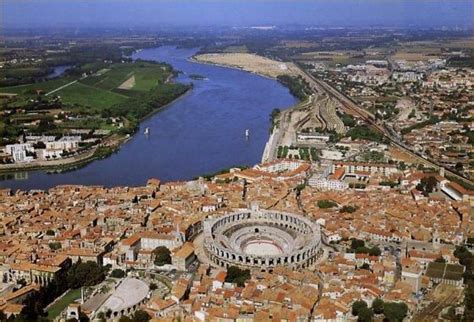 From wikimedia commons, the free media repository. arles france - Google Images | Viajes a francia, Sur de ...