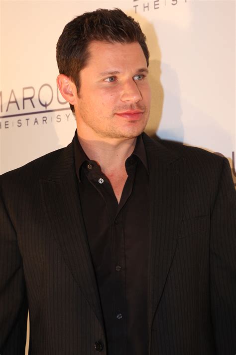 Et's sophie schillaci caught up with the band in nick lachey has already done the reality tv show route, but with three kids, he now says those days are behind him. Nick Lachey 2021: Wife, net worth, tattoos, smoking & body ...