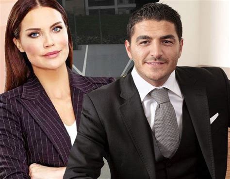 Uğur akkuş, eski eşi gonca derin ile 11 yıllık evliliklerinde ebru şallı'yla sevgili olmuş. Uğur Akkuş Alman kız arkadaşı ile tatilde (Ebru Şallı bu ...