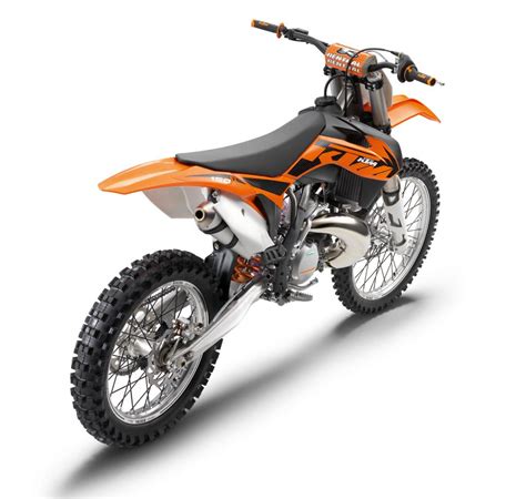 I have to say i was expecting the 150 to be a bit of a hard work ride as the power would have to be just right to make it perform on both the mx. 2011 KTM 150 SX - Moto.ZombDrive.COM