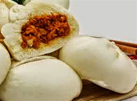 Makanan serupa roti ini biasanya diisi dengan daging, cokelat, pandan, ataupun. Resep Bakpao isi Daging Ayam Yang Lembut dan Empuk - RESEP ...