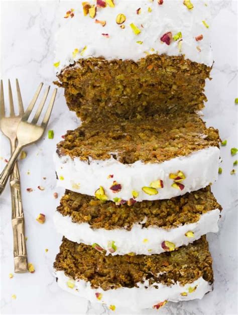 Pour ⅓ cup of the batter into the hot griddle. Veganer Karottenkuchen | Vegan Heaven