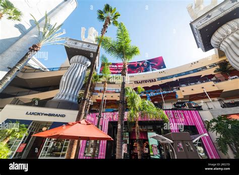 Los Angeles California November 2 2016 Hollywood And Highland Mall