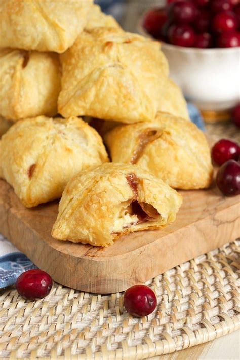 Easy Cranberry Brie Bites Recipe Brie Puff Pastry Punch Recipes